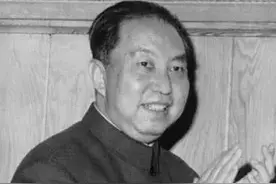 1977年，中共十一大召开，所选出的中央候补委员都有谁？图片