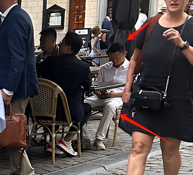 西湖偶遇马云，骑雷军同款自行车，网友晒售价1.85万，不便宜