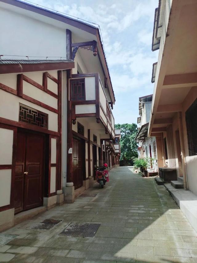 渝西永（川）荣（昌）边界点：观山坡