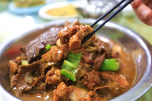 皇藏峪蘑菇鸡，宿州旅游不得不吃的特色招牌菜，感受“皖”美风味