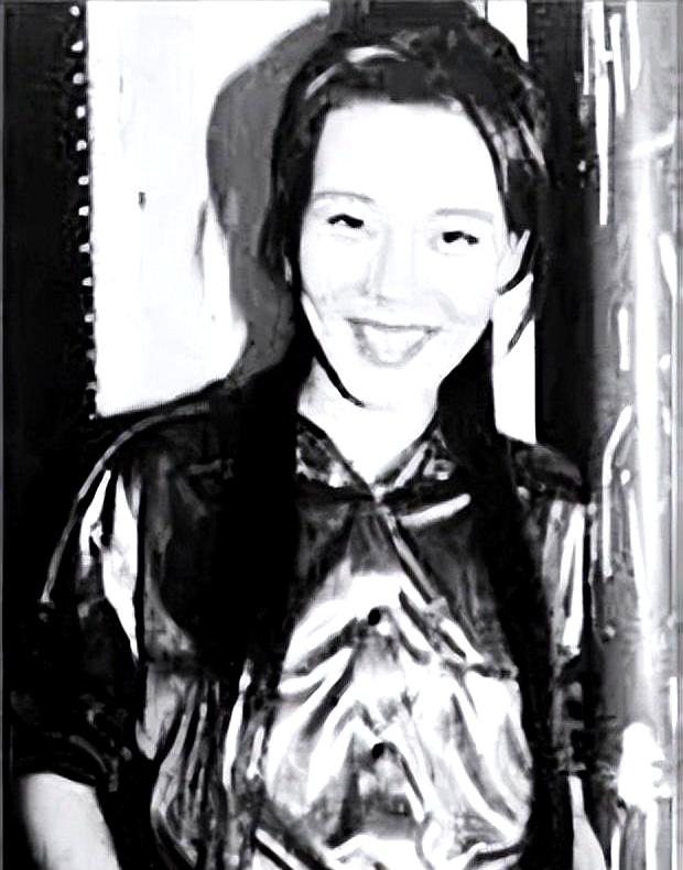 春晚爆红后，她洗完澡从23楼一跃而下，临终时最后喊了声“妈妈”