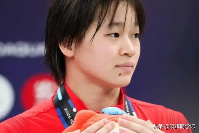 全红婵雕像事件持续发酵，宋清辉：应火速拆除全红婵雕像