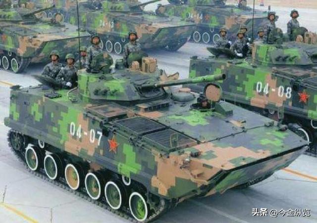 无人机杀手！04B战车8面雷达织密网，陆战"金钟罩"让敌机无所遁形