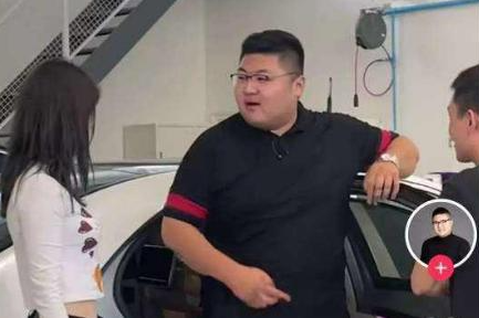 离婚仅1个月再看猴哥与前妻，一个急找下家，一个证实痞幼没说错