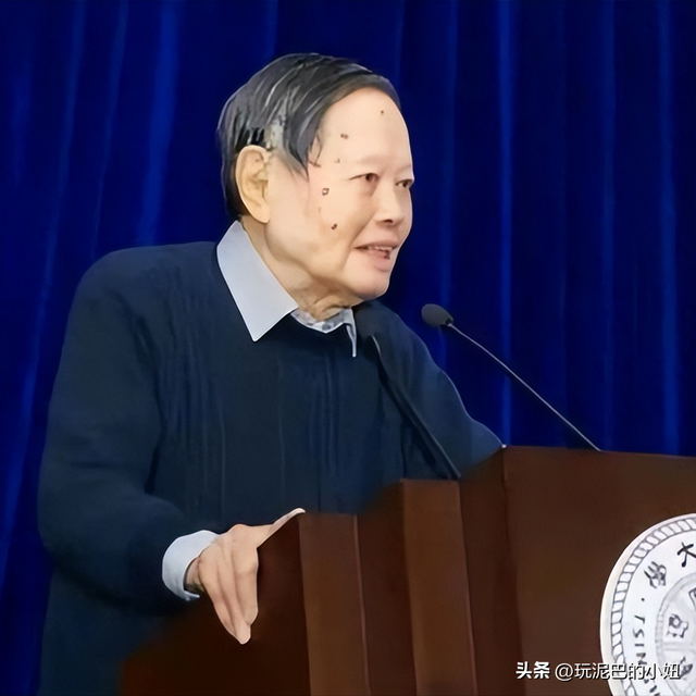 王宫保透露：杨振宁告别式时间确定，地点在八宝山，和邓稼先一样