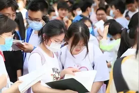 炸裂！江苏高考600分以上三万多，吊打河南，网友：不愧为苏大强图片