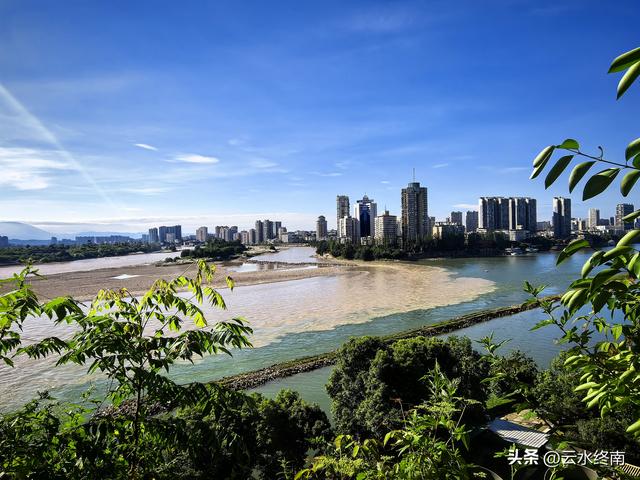 乐山大佛是哪尊佛？为什么是唐代的佛身，民国的佛头？能镇水吗？