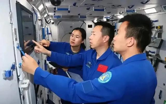 神舟二十一号航天员已确定：正在训练，本次飞行任务或无女指令长