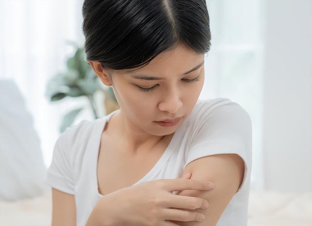 “毒衣服”被曝光，致癌物超标	，会改变DNA！这4种衣服谨慎购买