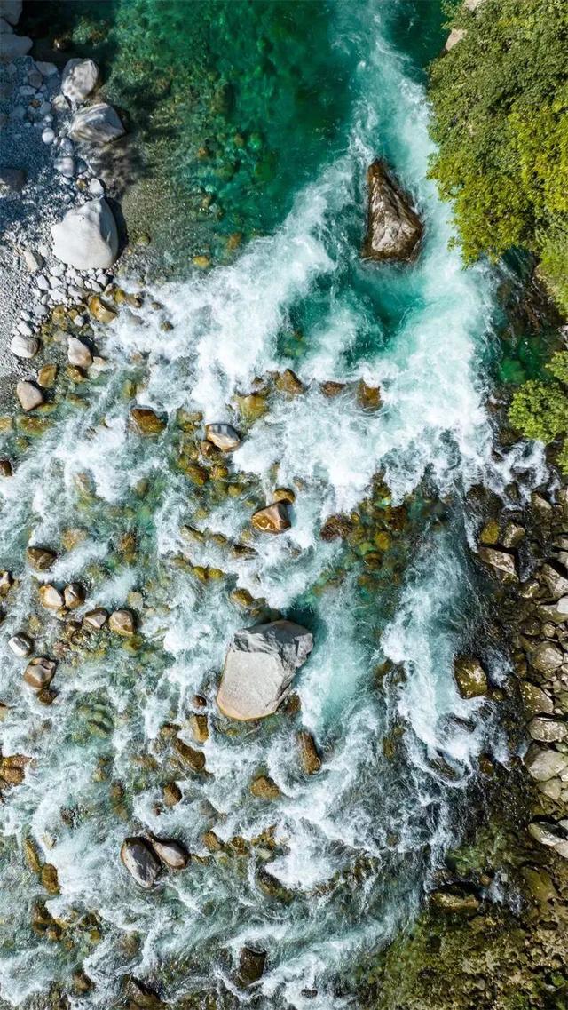 云南最美最经典的自驾线，1600公里跨越6州市，一路风光一路惊喜