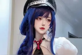 忍不住轻哼起来图片