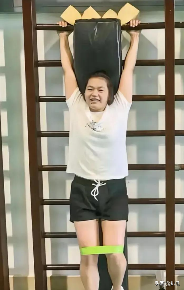 全红婵爸妈也没想到，别墅刚封顶，一家人就走上了大衣哥的老路