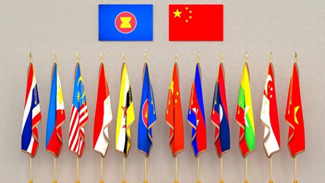 特朗普前脚刚走，中方与东盟代表签字盖章，白宫又要传出咆哮声了