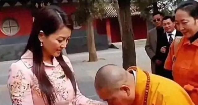 女星们的 “开光” 黑料炸锅：除了李湘之外，一波女星也被拖下水