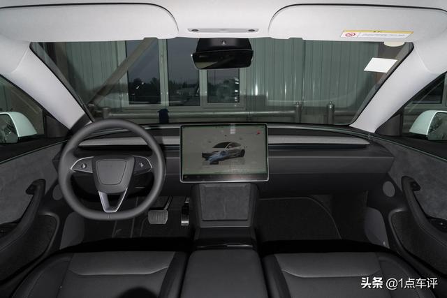 特斯拉官宣降价，续航830km掀翻桌子