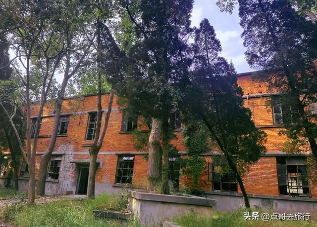 成都金堂爆红的徒步路线，被严重低估，360度观景台超级惊艳！