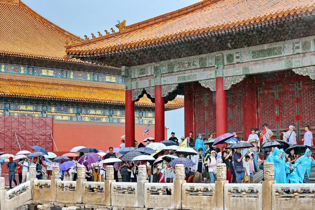 雨中的故宫