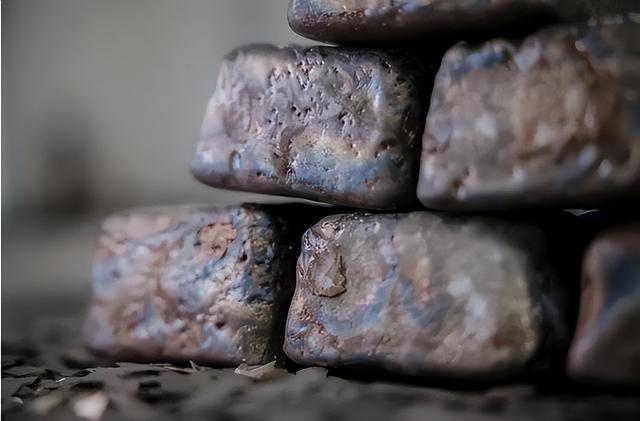 不许中国一家独大，特朗普联合8国在白宫签字，要废中国王牌