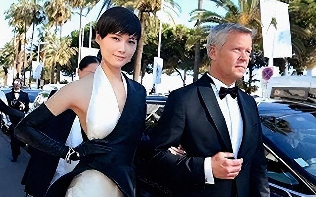 嫁法国老头真相大白5个月，41岁李宇春近况曝出，丝毫不感到意外