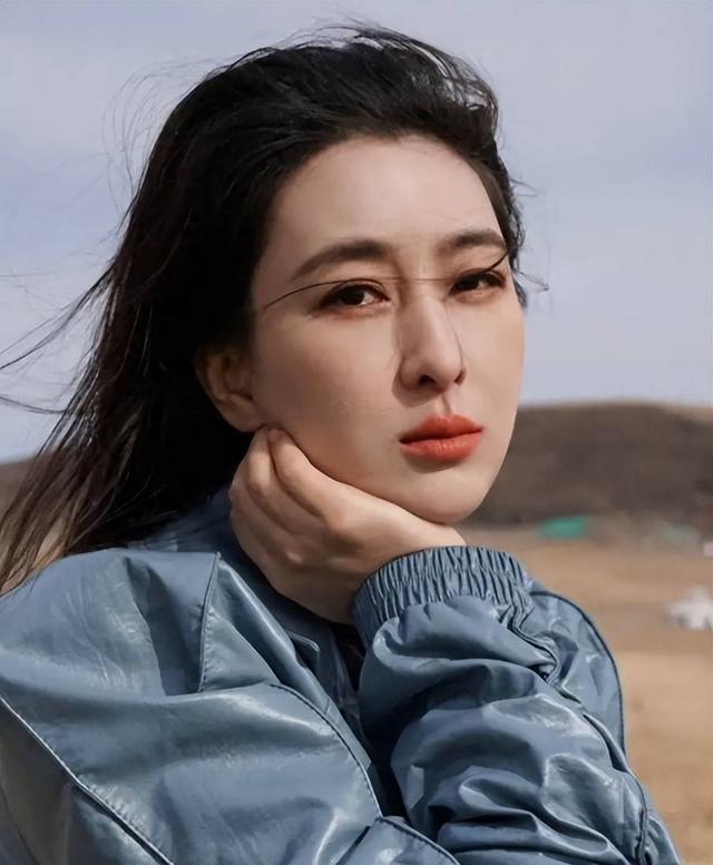 马苏被曝新恋情不到24小时，男方被扒底朝天，孔令辉后悔了吗？