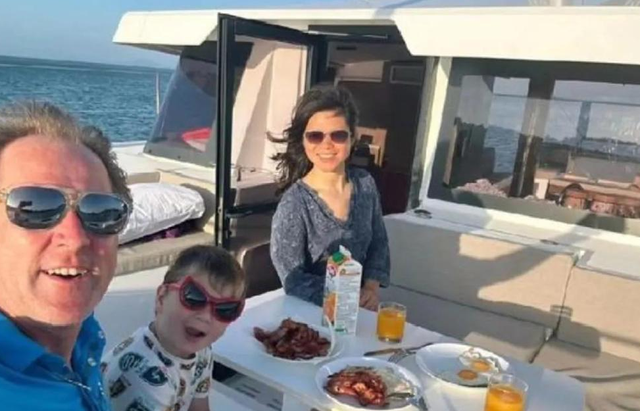 拔萝卜带出泥！上海网球姐婚史曝光，前男友不简单，儿子嫌她丢脸