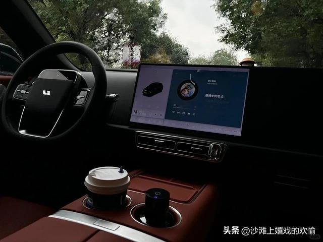 “清醒的好文案，点到为止～”????