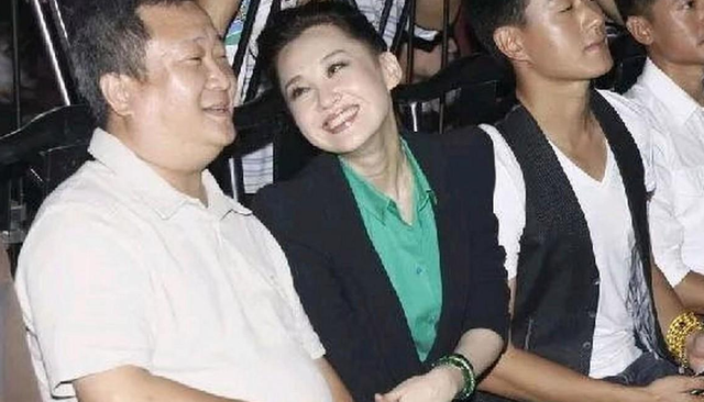 她一生 “风流成性、老少通吃”	，撩汉无数，现如今56岁却依旧单身