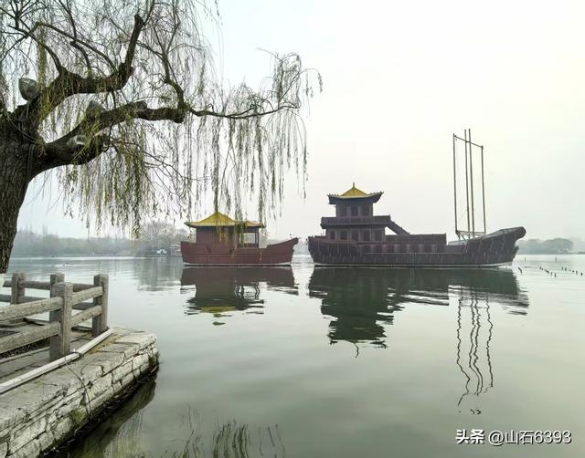 新华社原军事记者陶俊峰泉城美拍：《冬雾中的大明湖》