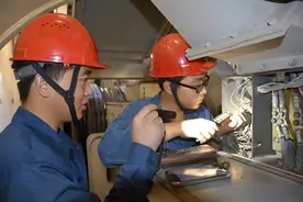 为什么大多数电工都会搞PLC，但是却很少有人会DCS呢？图片