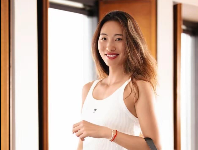 连续退赛80天，郑钦文再破天花板，让李娜和整个网坛“沉默	”了