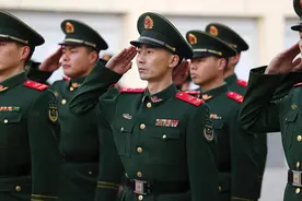 武警和解放军待遇有何不同？都是国防力量之一，究竟哪个待遇更好图片