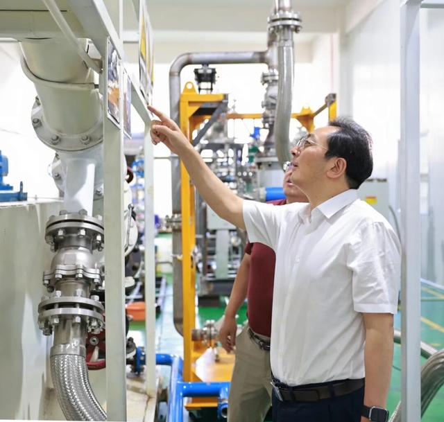 赵春淦调研量子科技相关企业，强调加快布局未来产业新赛道
