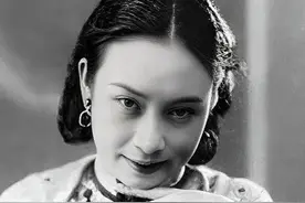 军统之花向影心为毛人凤生8娃，却被丈夫送去精神病院。图片