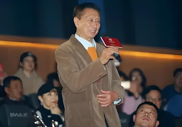86岁宋世雄现状：定居北京老到认不出，托举儿女成才却都不在身边