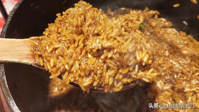 四川这座宝藏小城，建有14个火车站，特色美食“俘获”人心想定居