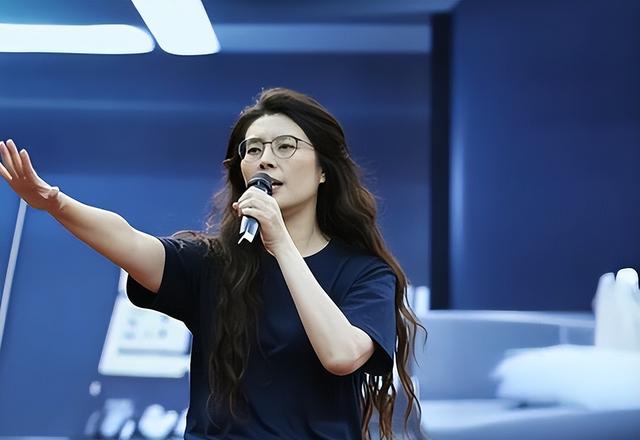 大陆通报2件事，统一倒计时启动？吕秀莲带头改口，痛骂“台独”