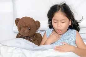 女孩慢性咳嗽一个多月，以为是胃食管返流，用药无效，什么原因？图片