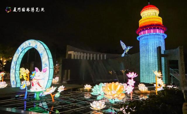 被厦门的秋天圈粉了！金色花海、粉色“云霞”……周末就出发→