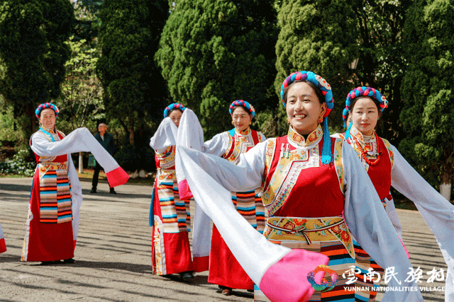 年味续档！云南民族村新春狂欢加时赛，弦子舞+目瑙纵歌体验