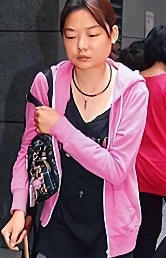 一代女神沦为豪门玩物？结婚8年牙齿全掉，器官切除，面似骷髅