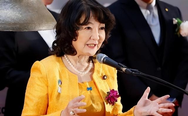 6国配合日本共同反华，中方停签合同掐住七寸	，高市：无法容许