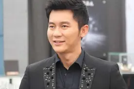 花9亿买四合院只为父母养老，六任明星女友。图片