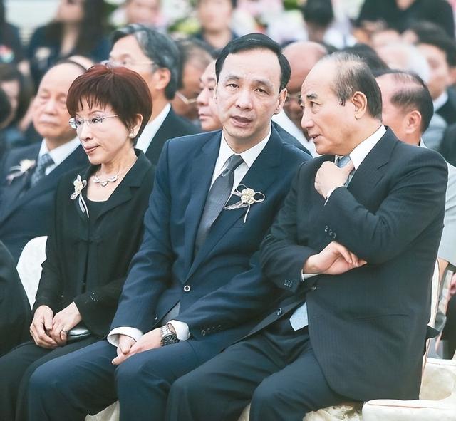 解放军进台海	，不到24小时，马英九开始追责，郑丽文摊牌两岸关系