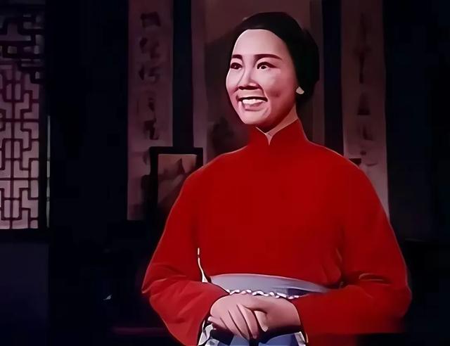 被日寇撕裂成两段,40年后才知道,她竟然是大名鼎鼎的阿庆嫂