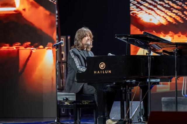 逃离“古镇样板间”：盐官潮乐之城开始“养”交响乐团了