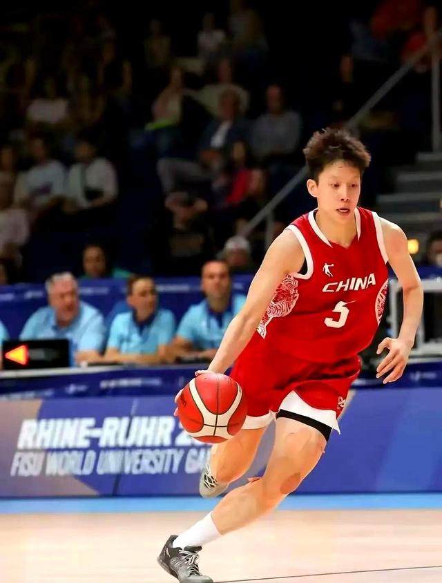 女篮变天！4大狠角色空降国家队？张子宇迎来最强帮手！
