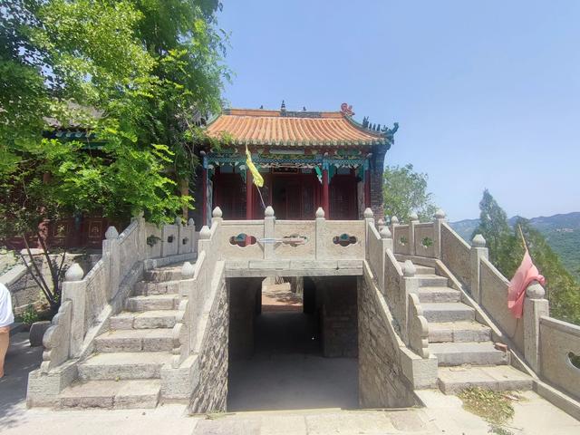 博山二郎山庙，巍峨险峻，众仙汇集，真正古迹在最后