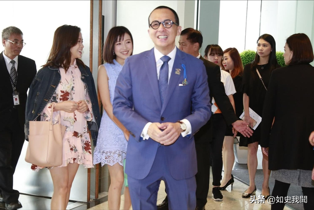 2909亿身家有何用？97岁的李嘉诚无力回天，两个60岁儿子已成心病