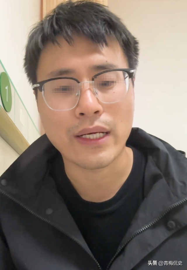 辽宁四岁女童已能走路，爸爸向大山道谢，场面尴尬，恶心的事发生