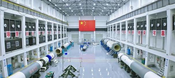 神舟二十遇碎片撞击？中国载人航天应急救援，7天就能接回航天员